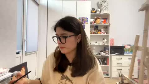 Marie online show from 04-05-26, 12:13