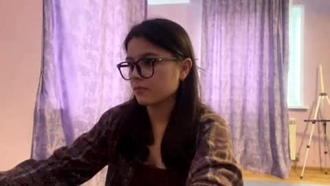 Snapshot of shontagrabowski chatting on 04-28-26, 02:22 Marie online show from 04-28-26, 02:22