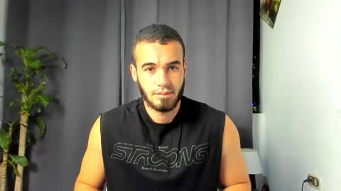 Snapshot of shooter_boy_ chatting on 11-24-25, 01:38 Shooter online show from 11-24-25, 01:38