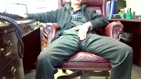 nikolas send dm for an appointment online show from 02-03-25, 05:24