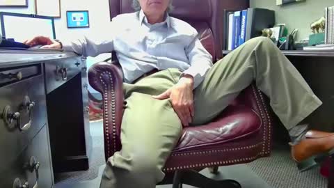 Snapshot of shootme69 chatting on 04-08-26, 04:18 nikolas send dm for an appointment online show from 04-08-26, 04:18