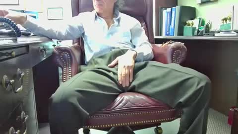 Snapshot of shootme69 chatting on 04-09-26, 12:32 nikolas send dm for an appointment online show from 04-09-26, 12:32