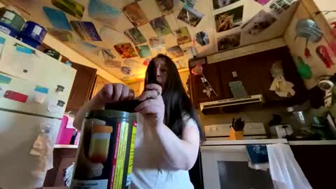 Snapshot of shorty920505 chatting on 11-04-25, 06:40 shorty920505 online show from 11-04-25, 06:40