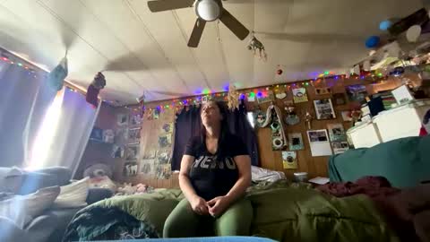 Snapshot of shorty920505 chatting on 12-13-25, 08:25 shorty920505 online show from 12-13-25, 08:25