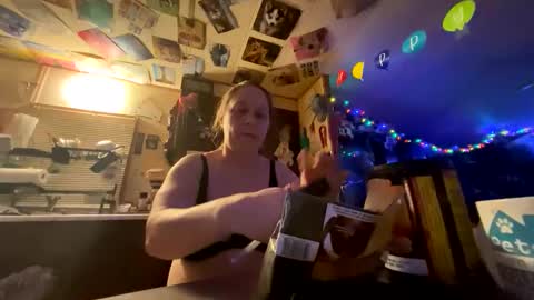 Snapshot of shorty920505 chatting on 12-16-25, 03:22 shorty920505 online show from 12-16-25, 03:22