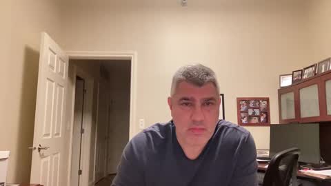 Snapshot of showmet chatting on 02-16-25, 12:41 Chicago Guy online show from 02-16-25, 12:41