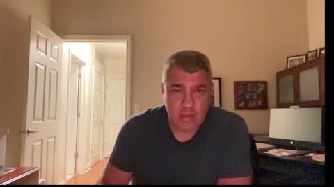 Snapshot of showmet chatting on 10-12-25, 06:45 Chicago Guy online show from 10-12-25, 06:45