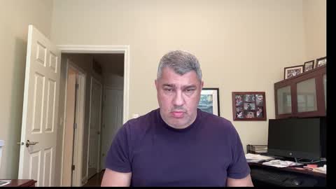 Snapshot of showmet chatting on 10-14-25, 07:36 Chicago Guy online show from 10-14-25, 07:36