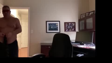 Snapshot of showmet chatting on 01-06-26, 04:49 Chicago Guy online show from 01-06-26, 04:49