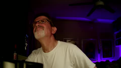 shrewtamer online show from 10-01-25, 02:06