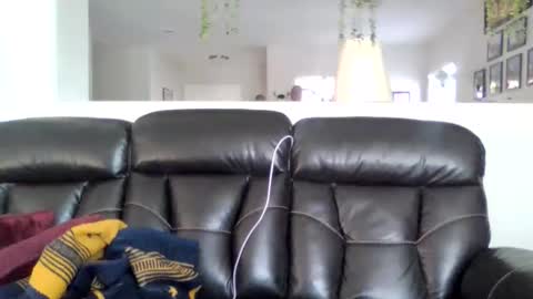 Snapshot of shwmeyours chatting on 10-25-25, 06:57 shwmeyours online show from 10-25-25, 06:57