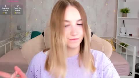 Polly online show from 03-13-26, 12:39