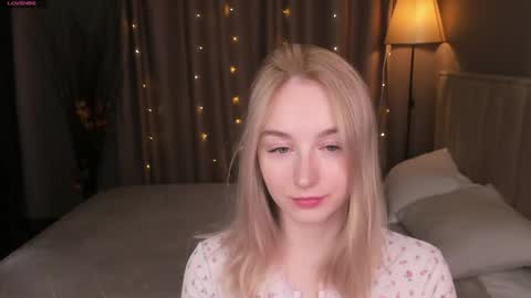 Snapshot of shy__polly chatting on 04-26-26, 12:08 Polly online show from 04-26-26, 12:08