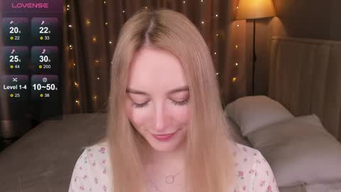 Snapshot of shy__polly chatting on 05-15-26, 12:17 Polly online show from 05-15-26, 12:17