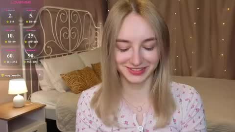 Snapshot of shy__polly chatting on 05-20-26, 12:06 Polly online show from 05-20-26, 12:06