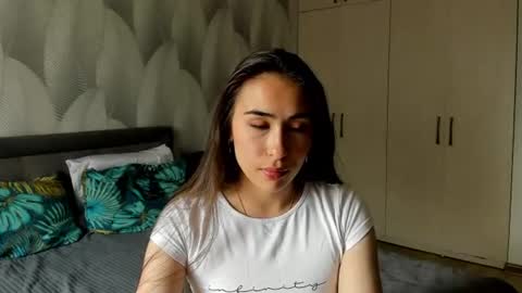 Snapshot of shy_bambiii chatting on 07-21-26, 04:37 Mika online show from 07-21-26, 04:37