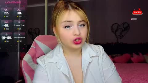 Molly online show from 02-08-25, 11:45