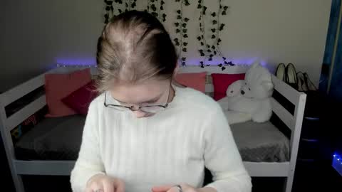 shy_elina01 online show from 10-22-25, 10:26