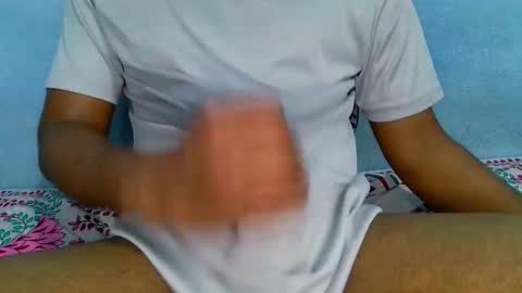 Snapshot of shy_eyes_ chatting on 02-18-25, 01:55 shyeyes online show from 02-18-25, 01:55