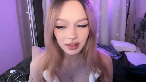 Snapshot of shy_meowmegan chatting on 05-10-26, 10:26 Megan 3 online show from 05-10-26, 10:26