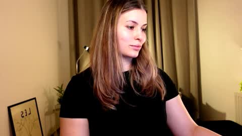 Snapshot of shy_nerd_babyy chatting on 02-04-25, 11:16 shy_nerd_babyy online show from 02-04-25, 11:16