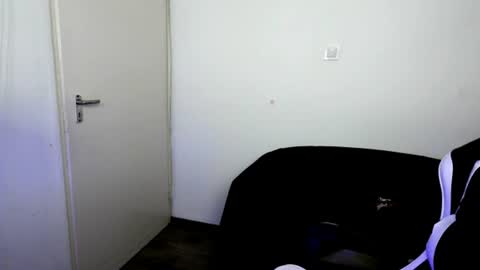 shy_nerd_babyy online show from 06-29-26, 10:15