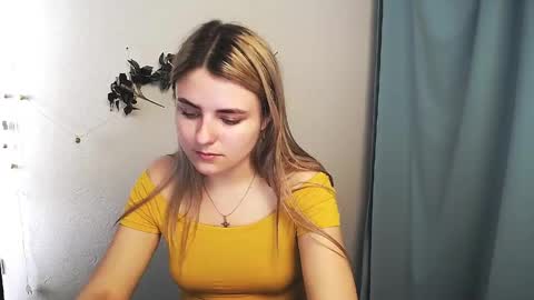shy_sabrina_ online show from 05-20-26, 11:49