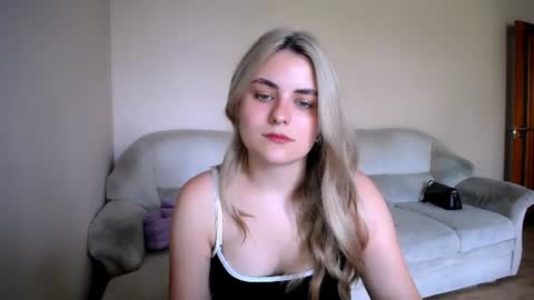 shy_sabrina_ online show from 07-04-26, 12:00
