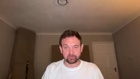 Snapshot of shyb49 chatting on 04-24-26, 08:44 shyb49 online show from 04-24-26, 08:44