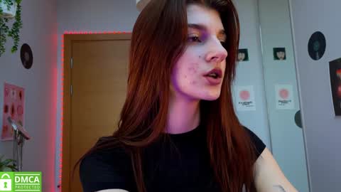 Snapshot of shybella_girl chatting on 01-24-25, 07:08 Bella online show from 01-24-25, 07:08