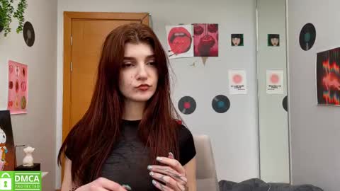 Snapshot of shybella_girl chatting on 02-13-25, 08:27 Bella online show from 02-13-25, 08:27