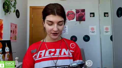 Snapshot of shybella_girl chatting on 02-25-25, 08:47 Bella online show from 02-25-25, 08:47