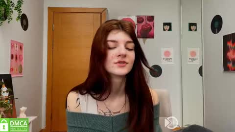 Snapshot of shybella_girl chatting on 02-26-25, 10:15 Bella online show from 02-26-25, 10:15