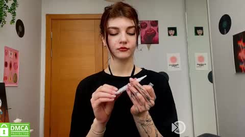 Snapshot of shybella_girl chatting on 02-27-25, 07:12 Bella online show from 02-27-25, 07:12