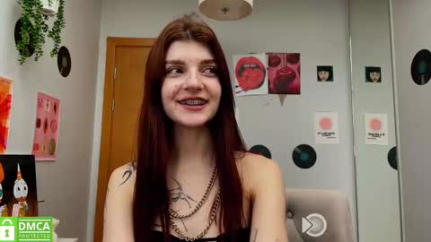Snapshot of shybella_girl chatting on 02-28-25, 10:20 Bella online show from 02-28-25, 10:20