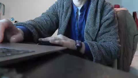 shyboy0533 online show from 10-27-25, 07:40