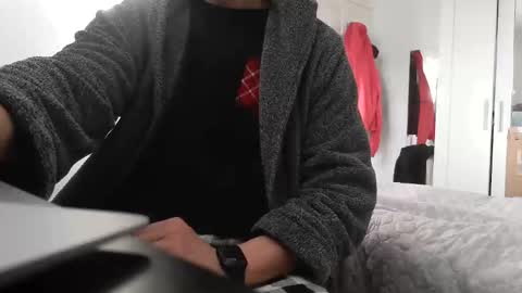 shyboy0533 online show from 10-28-25, 08:07