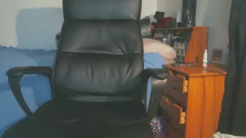 shyboyhugecum2020 online show from 04-12-26, 04:06