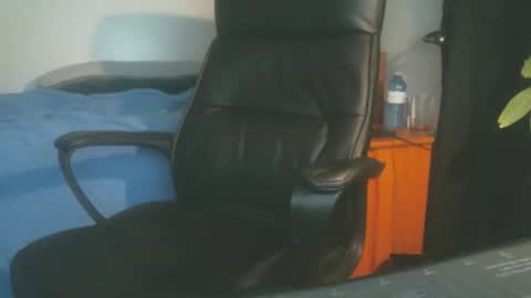 shyboyhugecum2020 online show from 05-11-26, 03:01