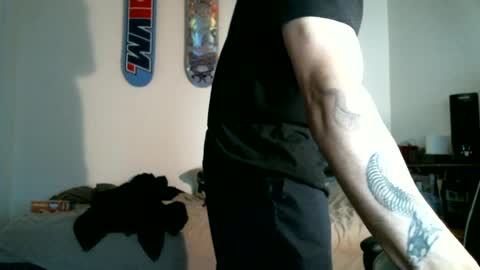shyboyhugecum2020 online show from 06-18-26, 03:51