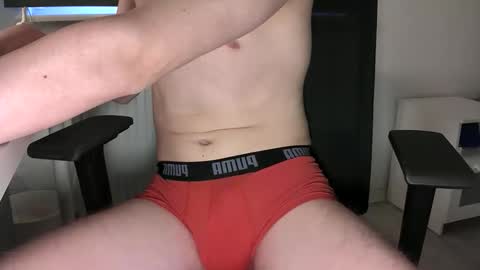 Snapshot of shyguy_2005 chatting on 05-11-26, 04:59 shyguy_2005 online show from 05-11-26, 04:59
