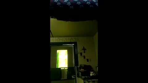 Snapshot of shylom28193 chatting on 04-19-26, 12:43 shylom28193 online show from 04-19-26, 12:43