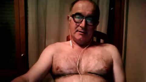 Snapshot of shymmy10 chatting on 04-19-26, 03:28 shymmy10 online show from 04-19-26, 03:28
