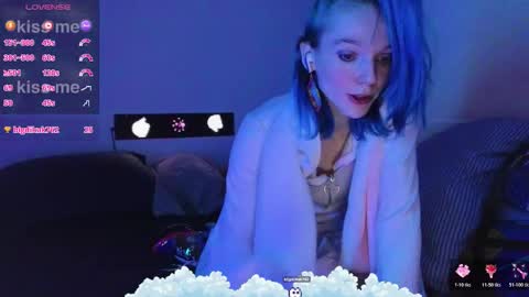Hippie online show from 03-23-26, 01:42