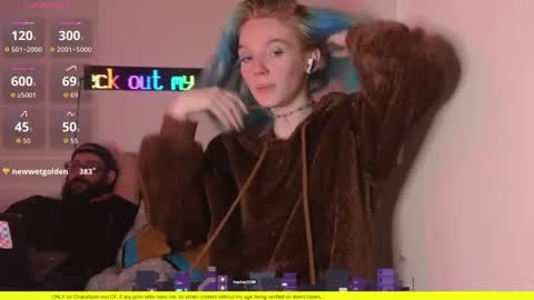 Hippie online show from 06-20-26, 01:58