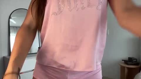 Snapshot of shysashy chatting on 01-13-25, 11:38 Sasha online show from 01-13-25, 11:38