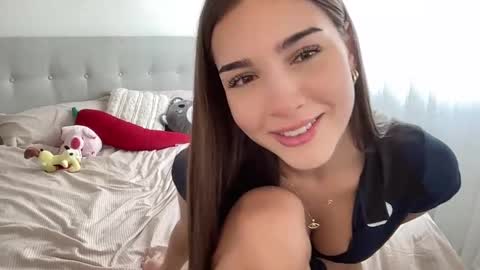 Snapshot of shysashy chatting on 01-14-25, 10:44 Sasha online show from 01-14-25, 10:44