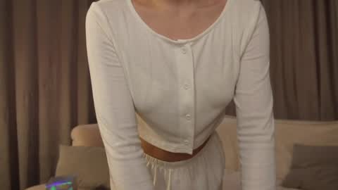 Tanya online show from 04-21-26, 01:06