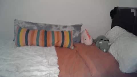 shypetitebaby online show from 03-18-26, 05:16