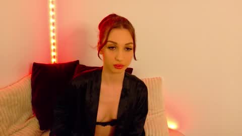 Snapshot of sia_a chatting on 10-14-25, 04:57 Anastasia online show from 10-14-25, 04:57